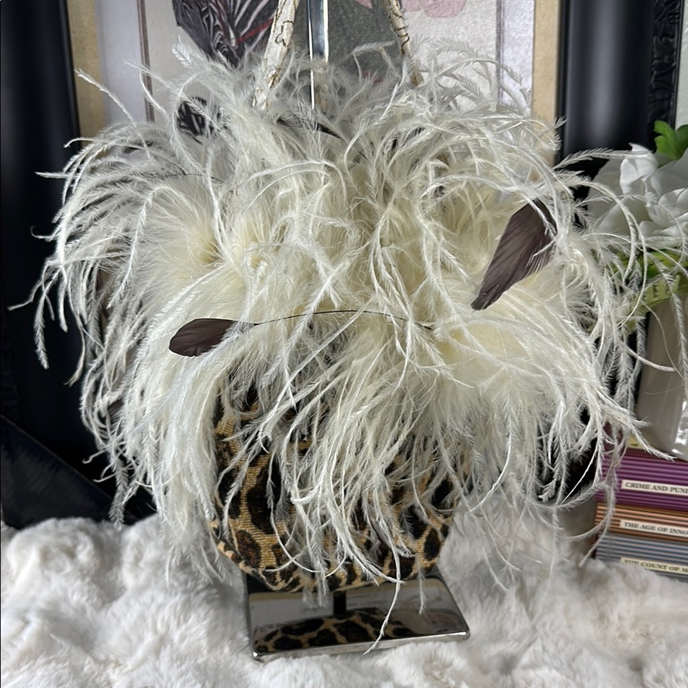 Feathered Handbag with Animal Print - Picture 3 of 12
